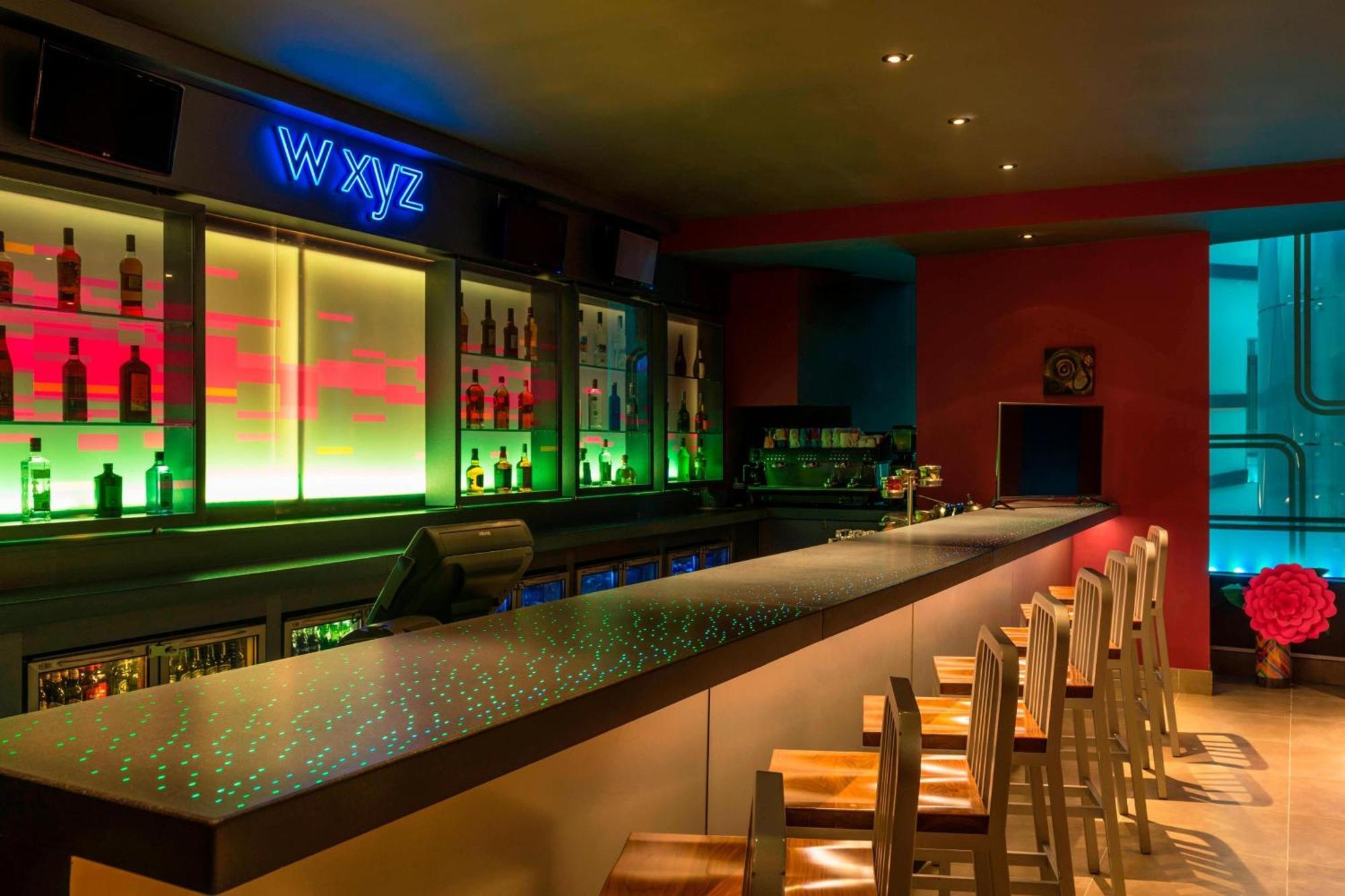 Hotel Aloft Abu Zabi Zewnętrze zdjęcie